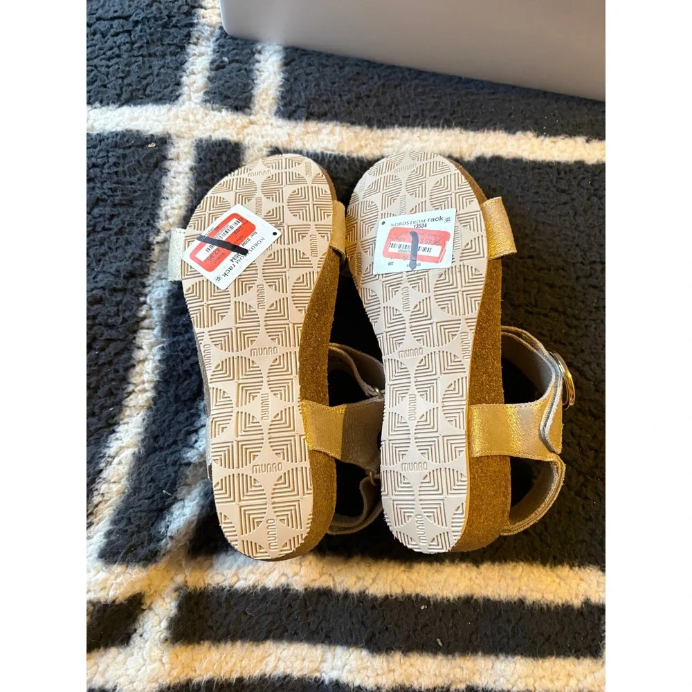 Munro Gold Metallic Leather Cork Wedge Sandals Womens 7W M491548